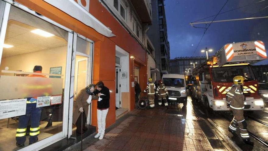 Alarma en el centro de día de Matadero por el incendio de un microondas