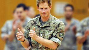 Fotografía de archivo del príncipe Enrique de Inglaterra durante una actividad militar en Palmerston North (Nueva Zelanda). EFE/Ross Setford