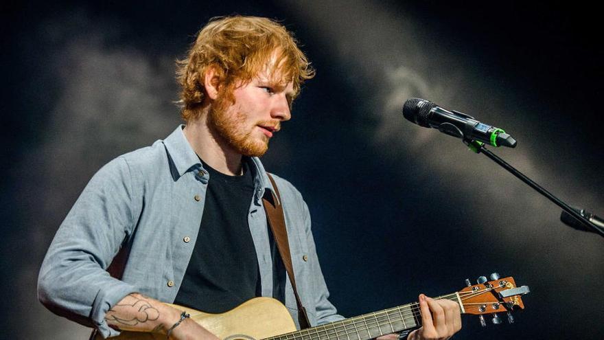 Ed Sheeran lanza una nueva canción como regalo navideño