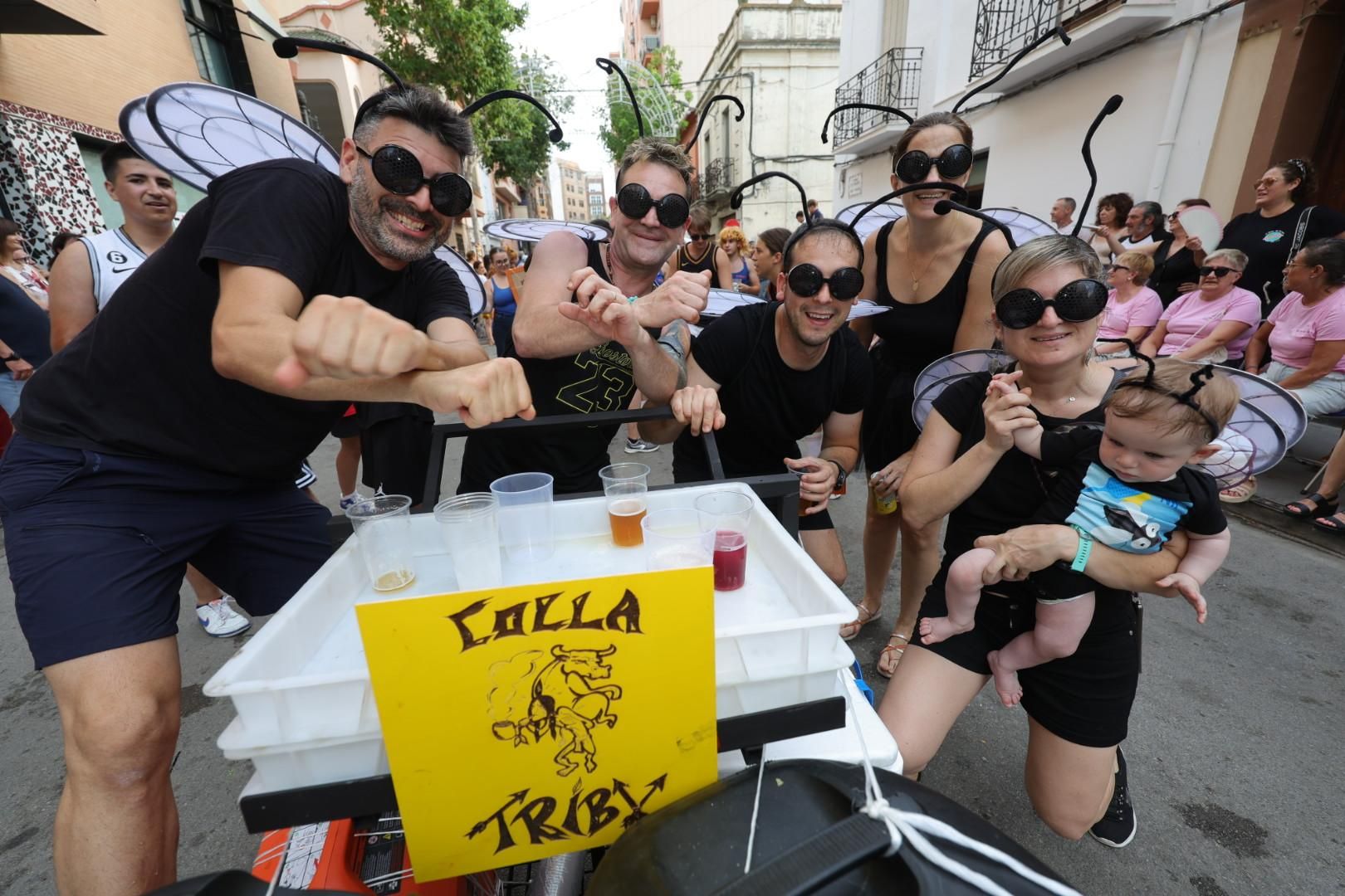 Galería | El Grau disfruta de su desfile de peñas