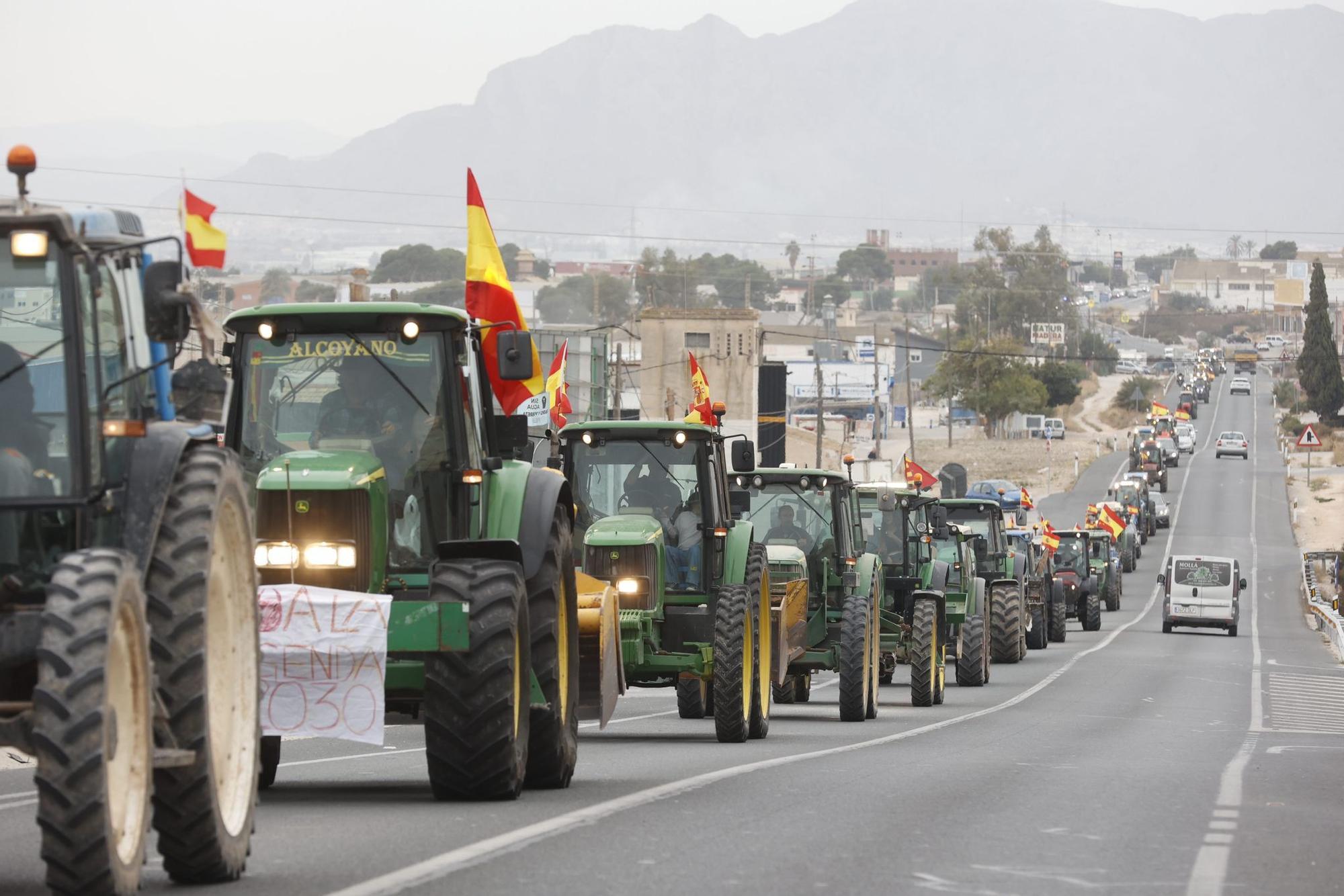 Tractorada en Crevillent