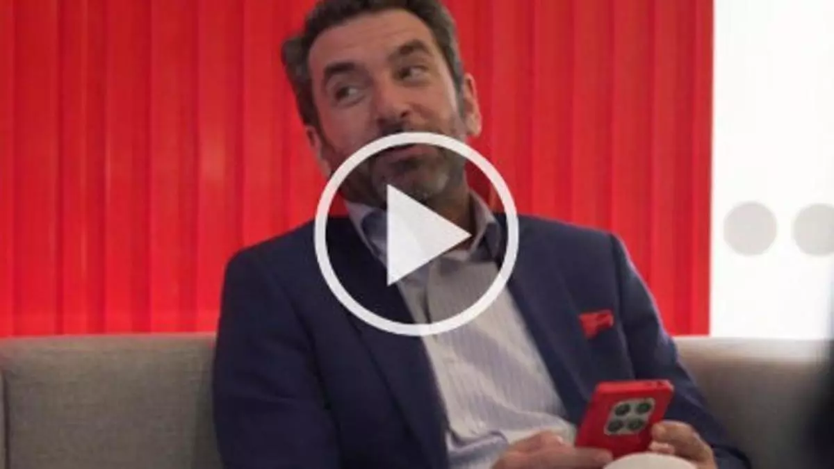 Arturo Valls ('el ninja de la publicidad') se gasta la pasta en cositas inútiles