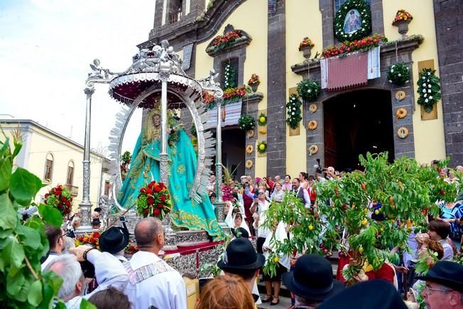 Procesion y Romeria por las Fiestas de las ...