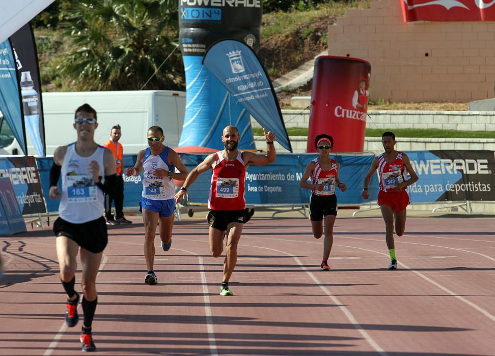 El Mouaziz, del Club Nerja de Atletismo ha vuelto a imponerse en la prueba, que ha alcanzado una participación récord con 7.500 corredores