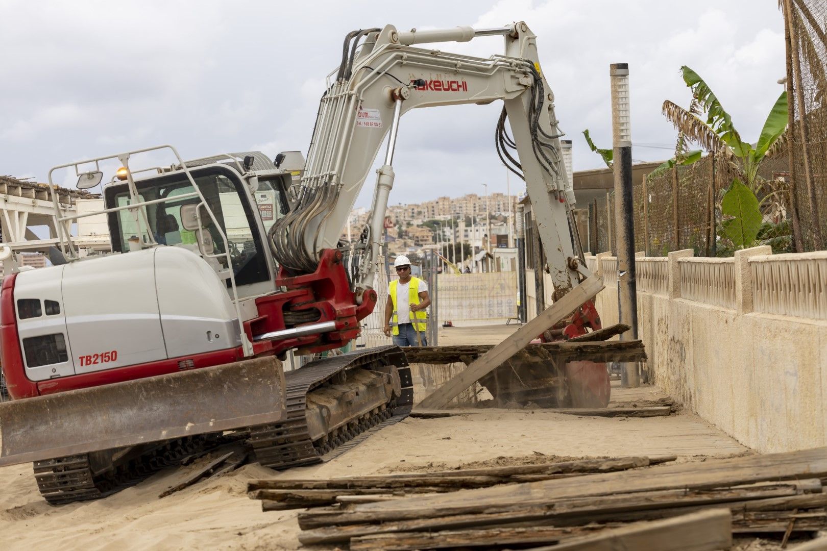 Inicio de las obras de renovación de la senda peatonal de La Mata con un presupuesto de casi 4 millones de euros