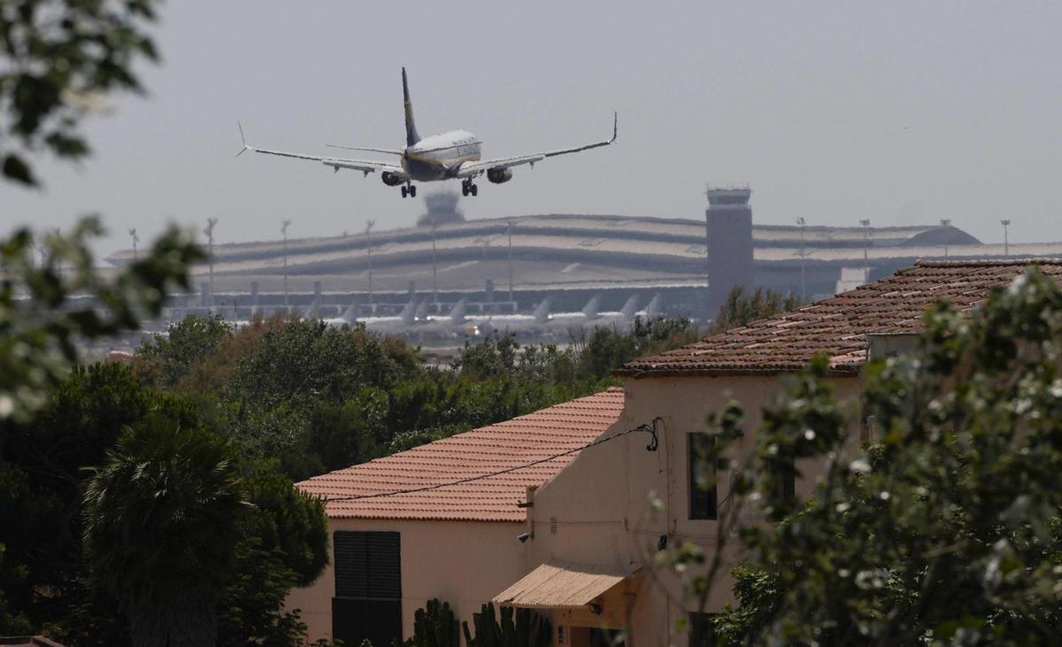 Aena projecta els seus primers hotels als aeroports del Prat i Barajas Aena projecta els seus primers hotels als aeroports del Prat i Barajas