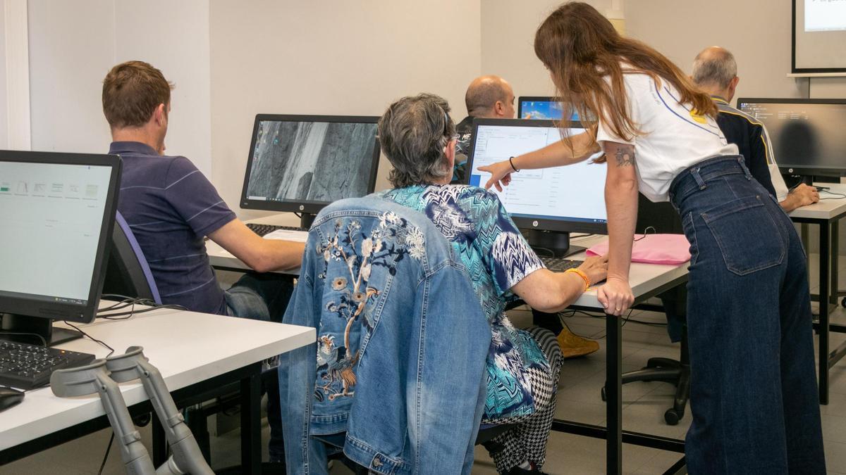 Un taller impartido en la Fundación Dfa.