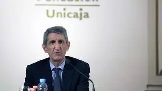 Domínguez abre la nueva etapa en la Fundación Unicaja con una revisión total de los engranajes de la época de Medel