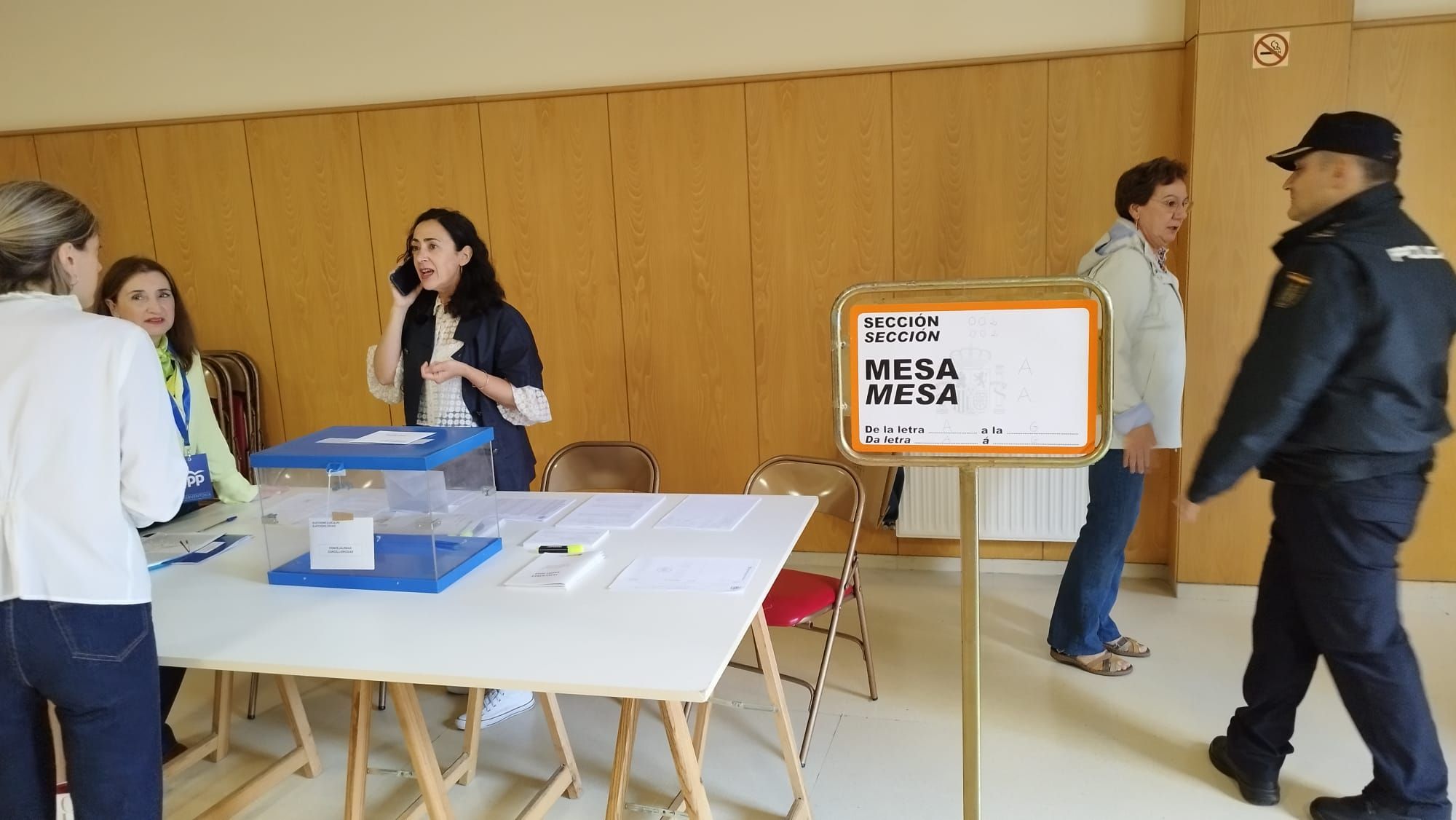 Las mejores imágenes de la jornada electoral en Ourense