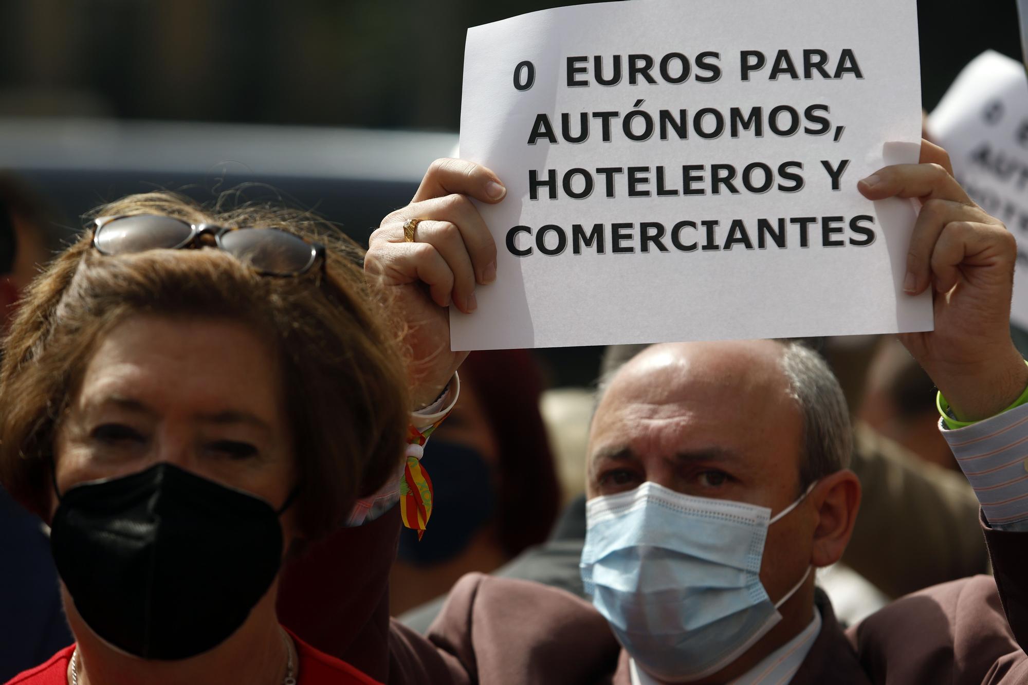 Vox reúne a 150 personas en un acto en el centro de Málaga