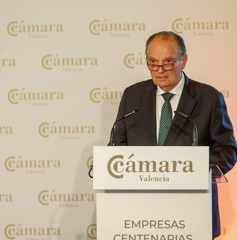 Cámara Valencia homenaje a 26 empresas por su trayectoria centenaria