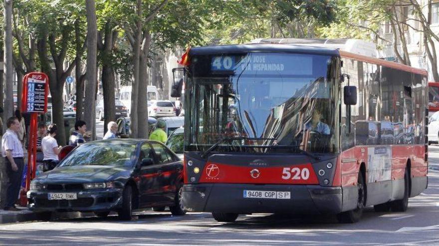 El CUT alerta de que hay 19 buses con más de 16 años de antigüedad