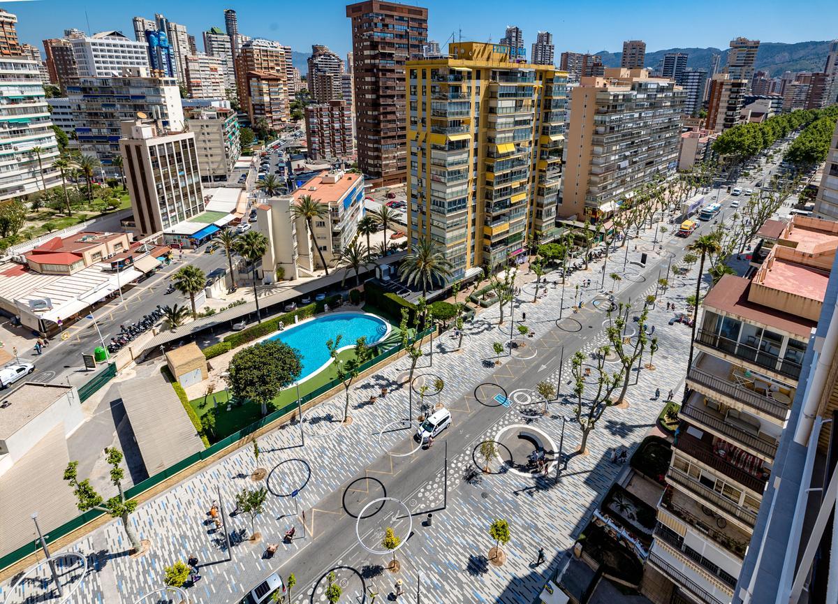 La avenida del Mediterráneo de Benidorm en la parte que sí ha sido renovada.
