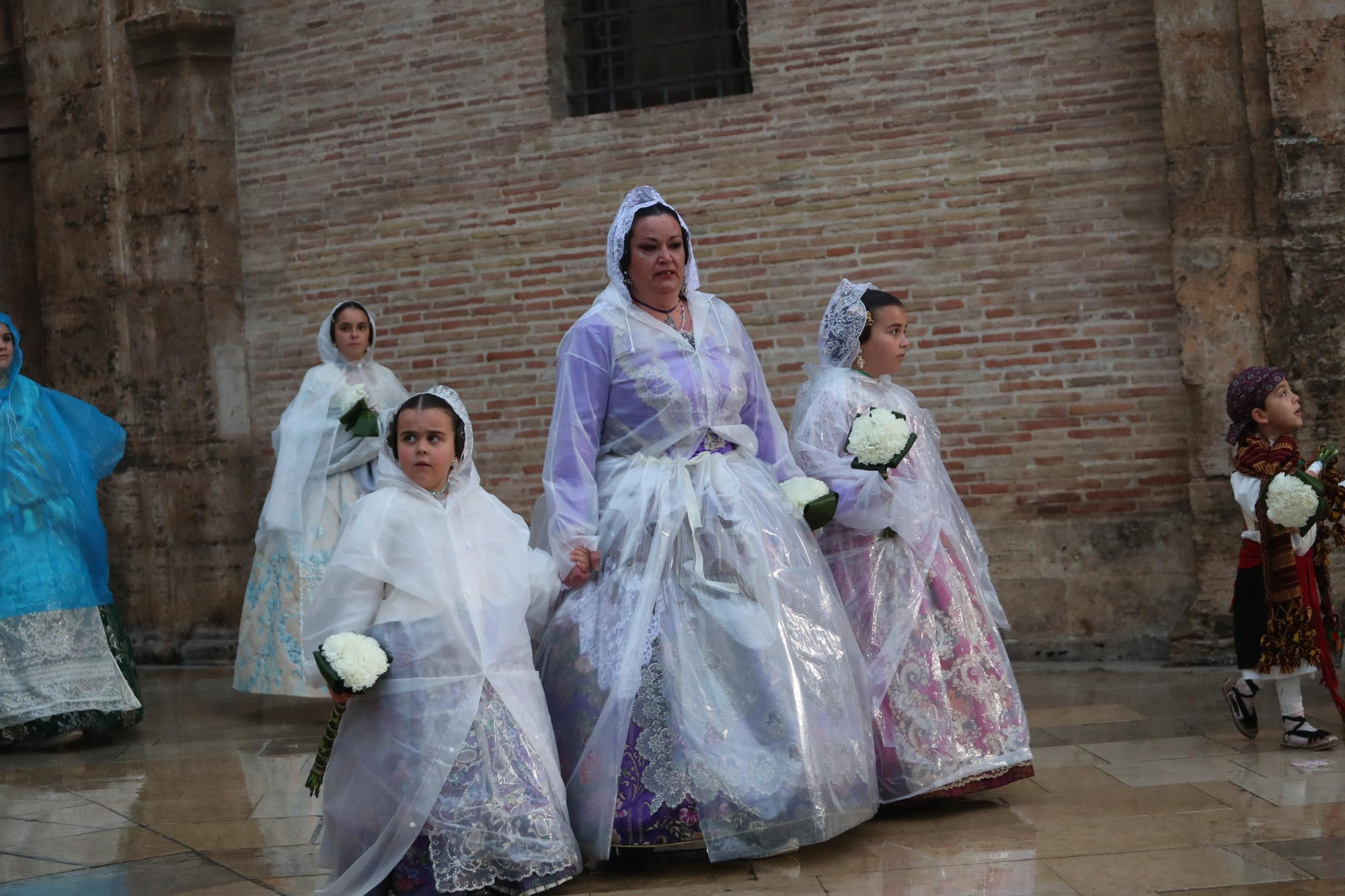 Búscate en el primer día de ofrenda por la calle de la Paz (entre las 18:00 a las 19:00 horas)