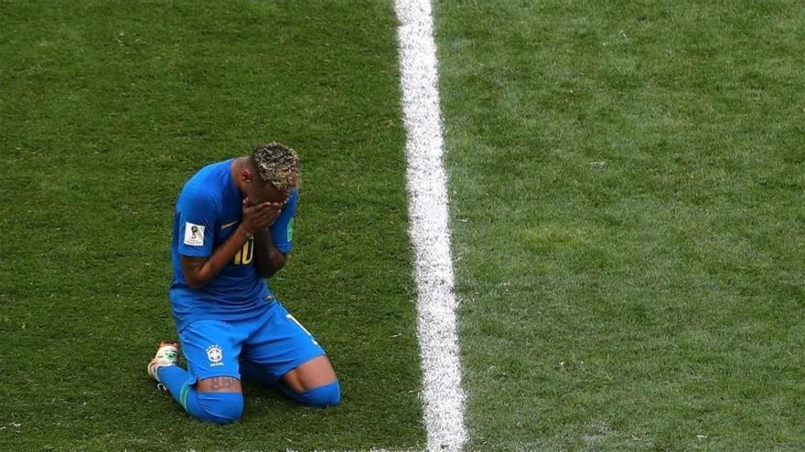 Coutinho salva a Brasil ante Costa Rica y Neymar rompe a llorar