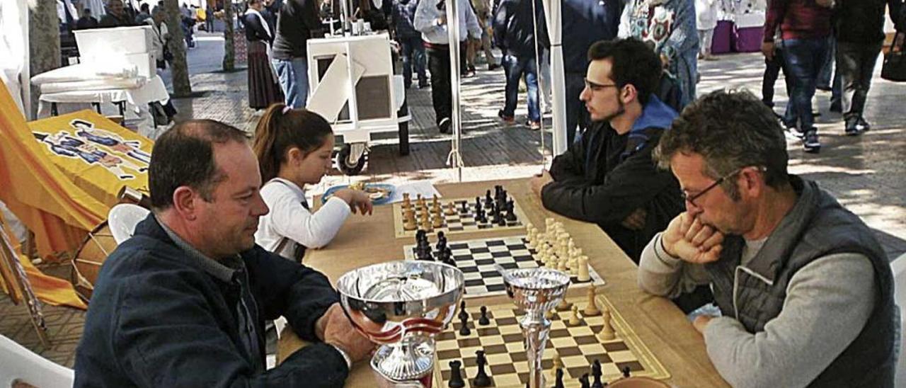 El ajedrez fue protagonista en la Fira de Santa Margalida.