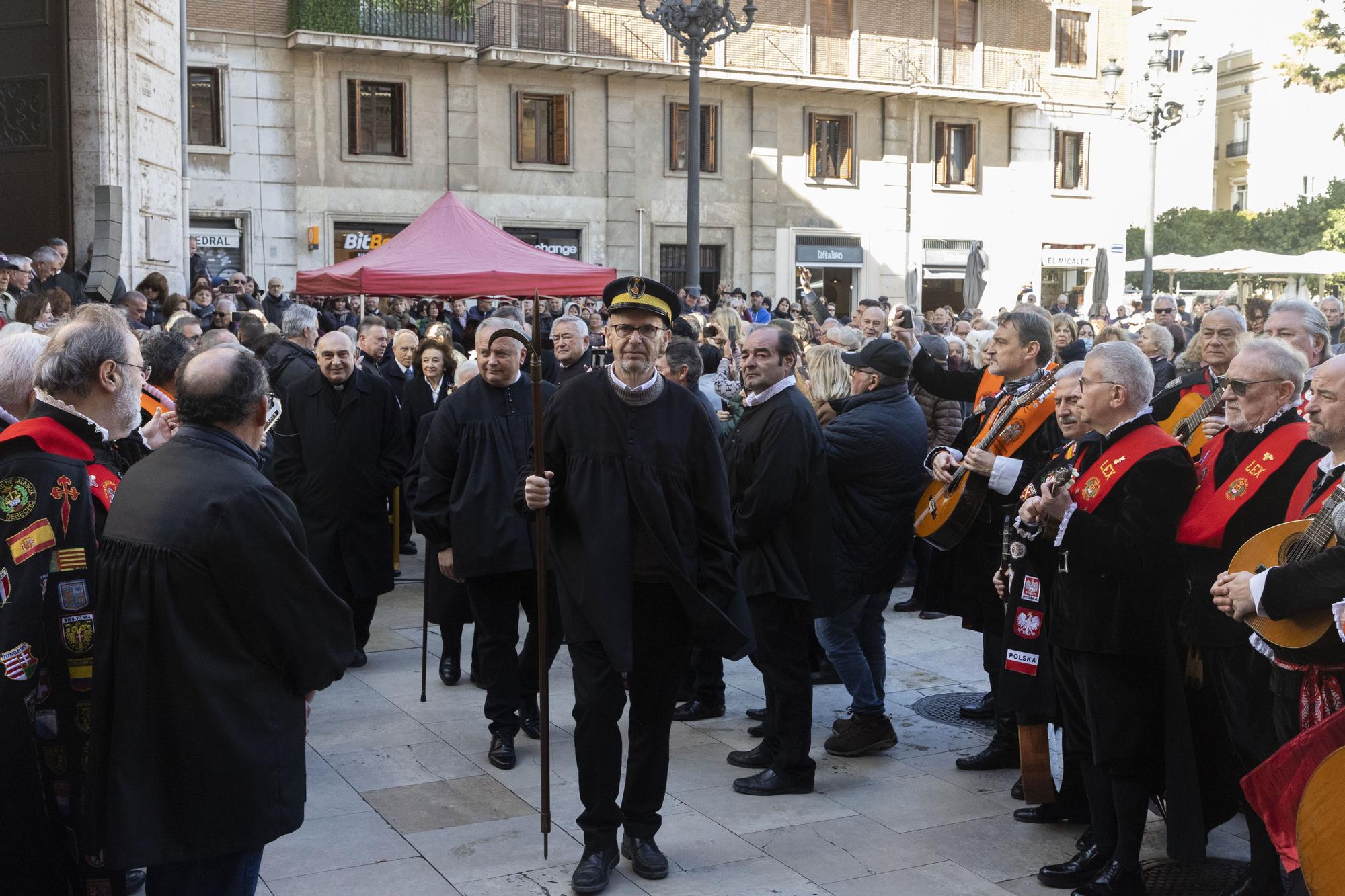 La Virgen de los Desamparados asiste al Tribunal de las Aguas