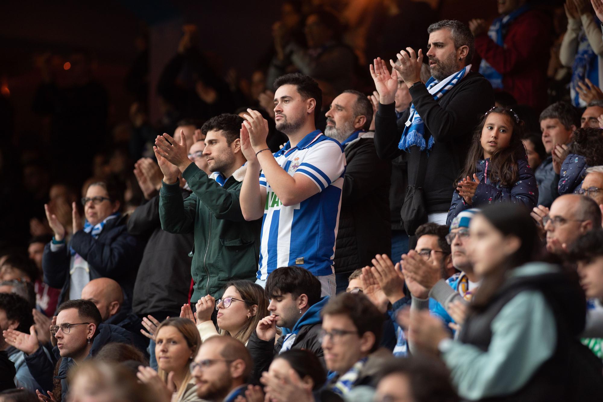 Casi 20.000 deportivistas disfrutan en Riazor con la victoria frente al Ceuta