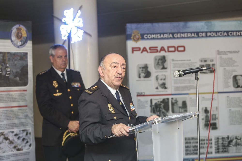 La exposición de Policía Científica se ha inaugurado en el ADDA.