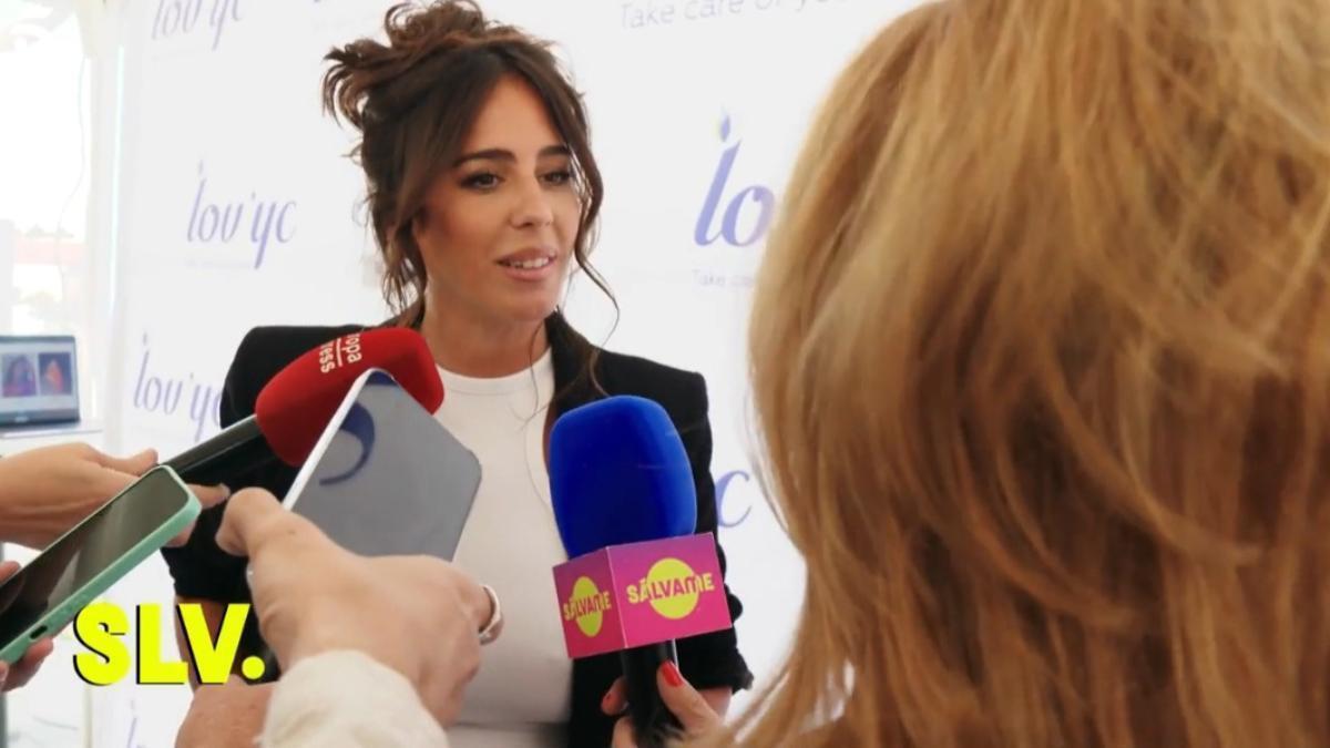 Anabel Pantoja y Lydia Lozano durante una presentación de un producto de belleza.