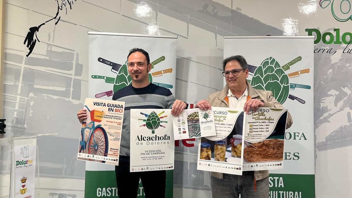 Presentación de las jornadas del fin de la campaña de la Alcachofa por parte del concejal David Nortes y el alcalde Joaquín Hernández