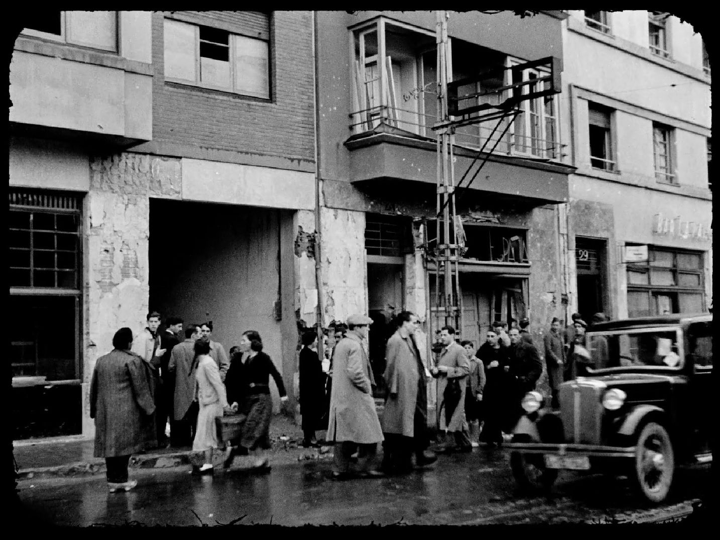 La entrada en Oviedo de las tropas nacionales. 2 de noviembre de 1936