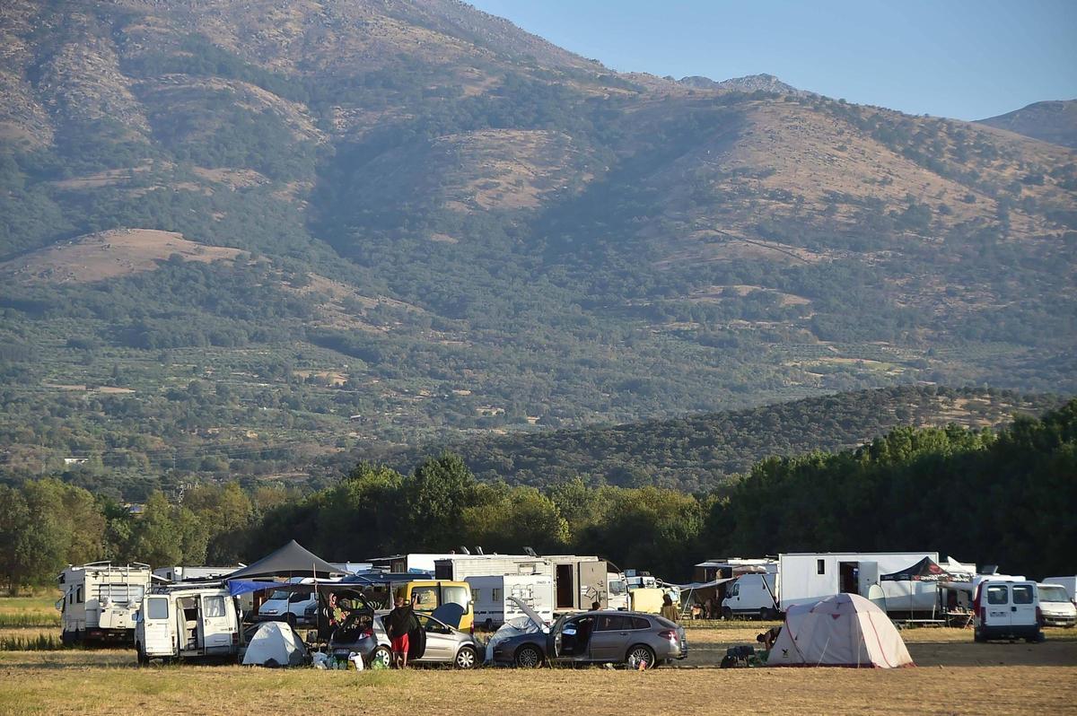Galería | La rave ilegal de La Granja comienza a desalojarse de forma escalonada Galería | La rave ilegal de La Granja comienza a desalojarse de forma escalonada