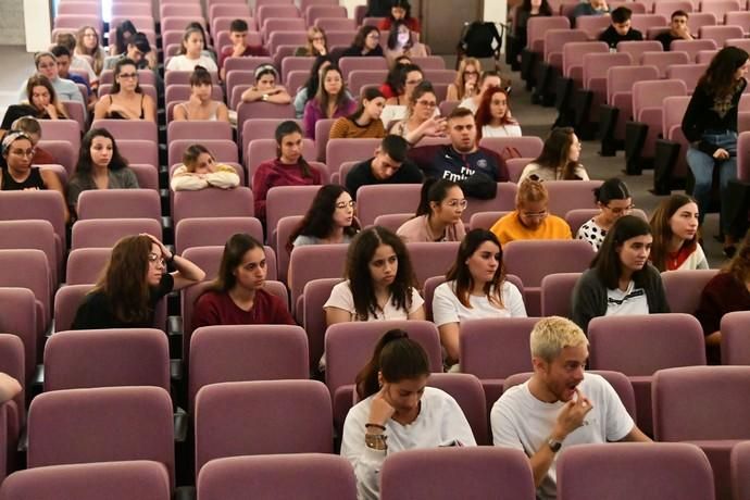 15/10/2019 LAS PALMAS DE GRAN CANARIA.  Asamblea Consejo de Estudiantes de la ULPGC en Humanidaes.  Fotógrafa: YAIZA SOCORRO.  | 15/10/2019 | Fotógrafo: Yaiza Socorro