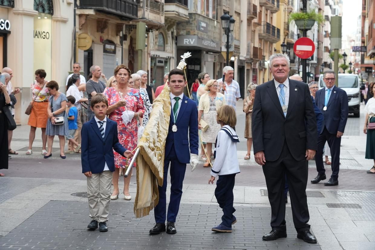 Castelló recibe con honores al Santísimo en la procesión del Corpus Christi