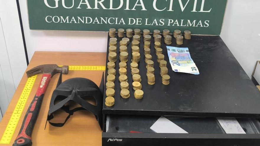 El ladrón de Corralejo que se disfrazaba de Batman para ejecutar los robos.