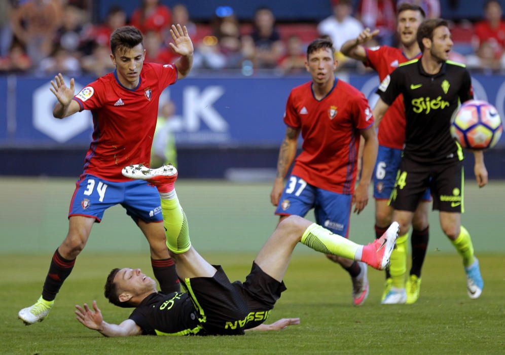 El partido entre el Osasuna y el Sporting, en imágenes