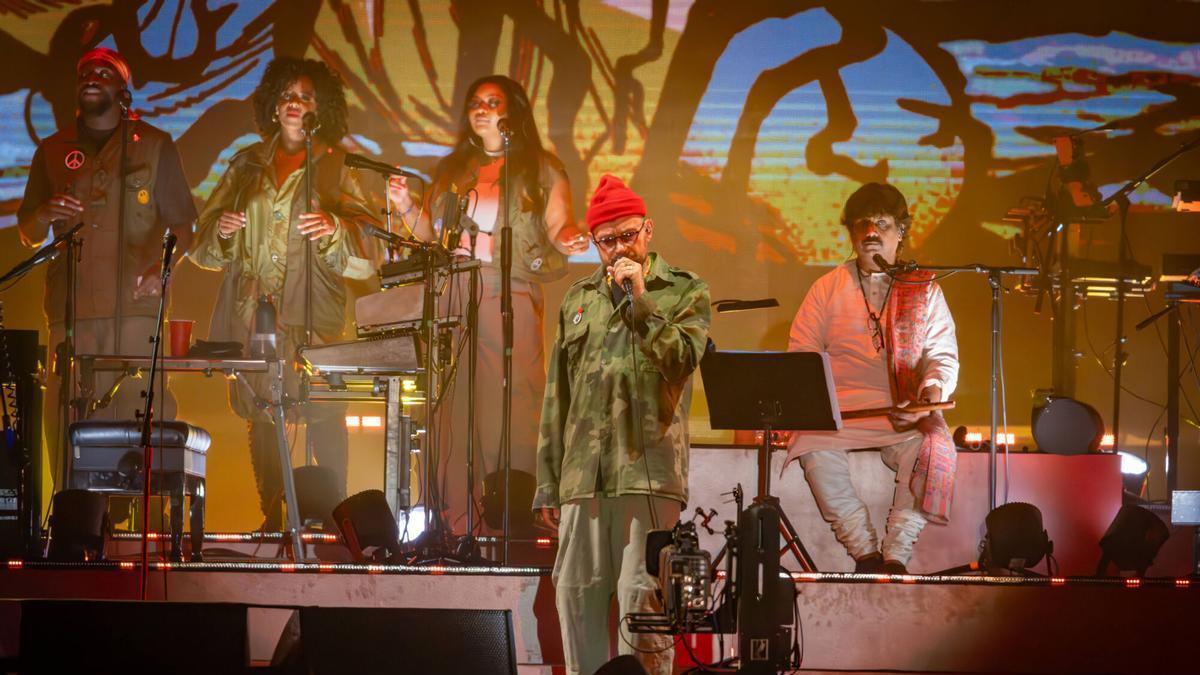 Gorillaz celebran a los perdidos con una fiesta multicolor y multicultural en el Primavera Sound