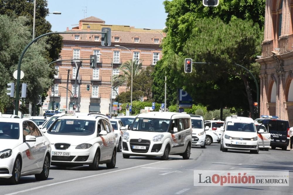 Protesta de taxis en Murcia