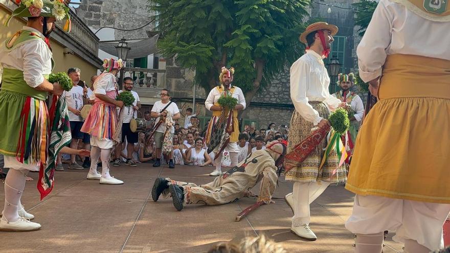 Montuïri vibra con los Cossiers en una multitudinaria 'Revetla de Sant Bartomeu'