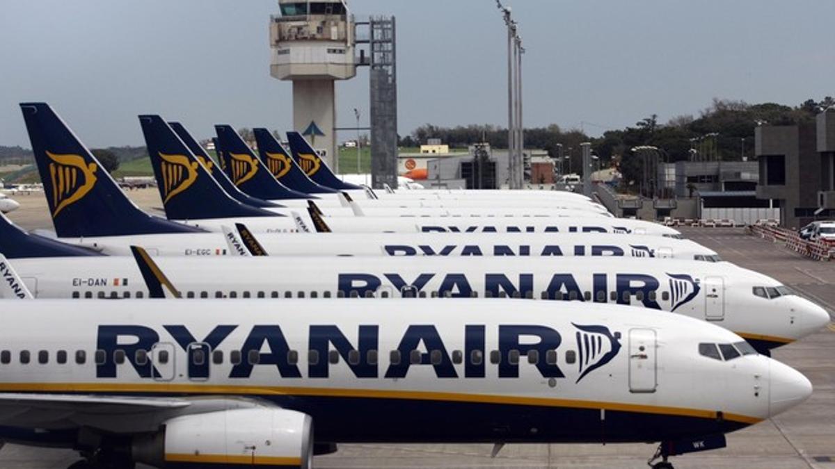 Aviones de Ryanair, en el aeropuerto de Girona.