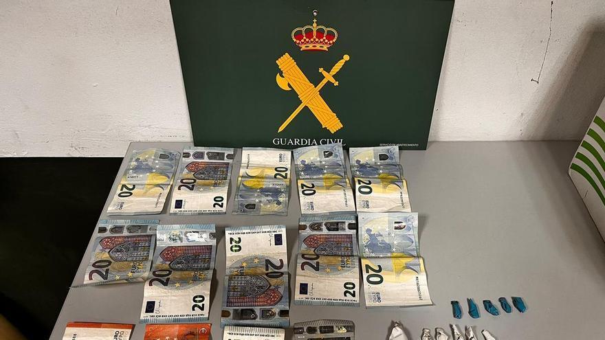 Localizan a un conductor con droga en Bueu