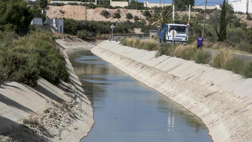 El PP acusa a Compromís, PSOE y Podemos de querer acabar con el Tajo-Segura