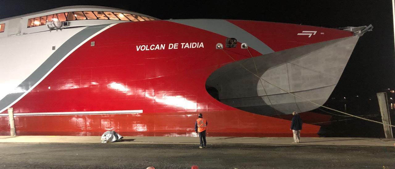 El Volcán de Taidía, a flote en el astillero Incat de la isla de Tasmania.