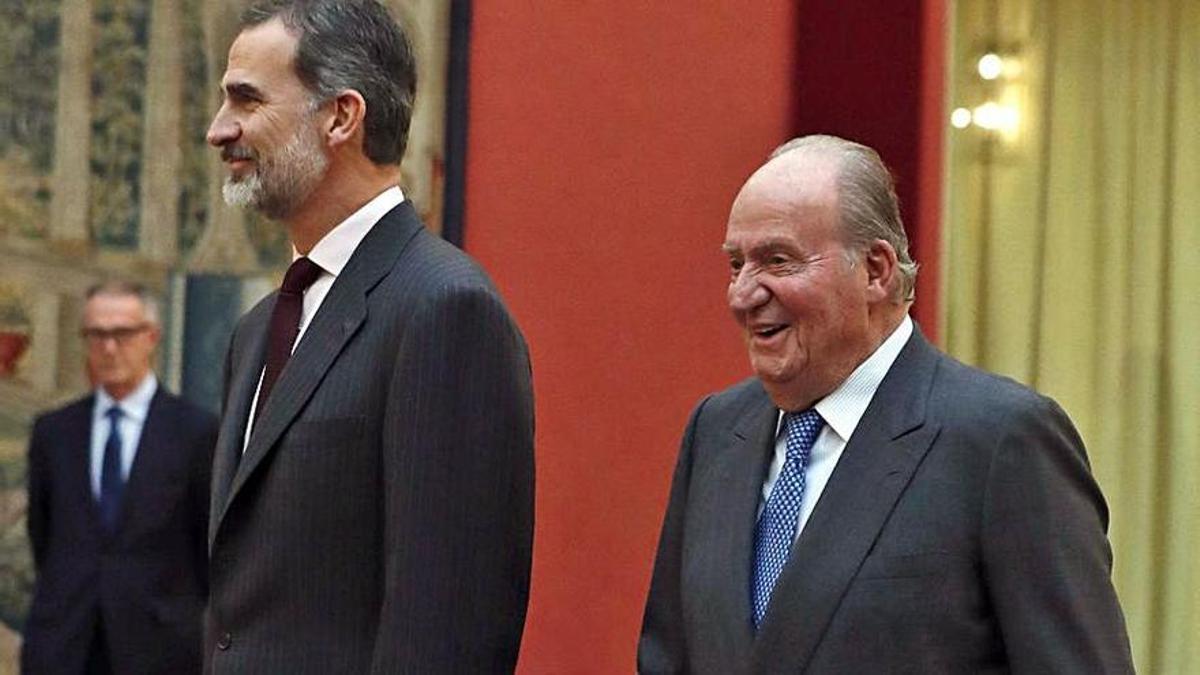 Felip VI i el seu pare, Joan Carles I, en una recepció el 2018
