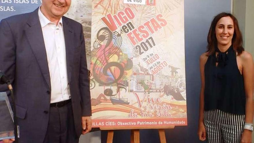 Abel Caballero y Ana Laura Iglesias, con el cartel de las fiestas. // FdV