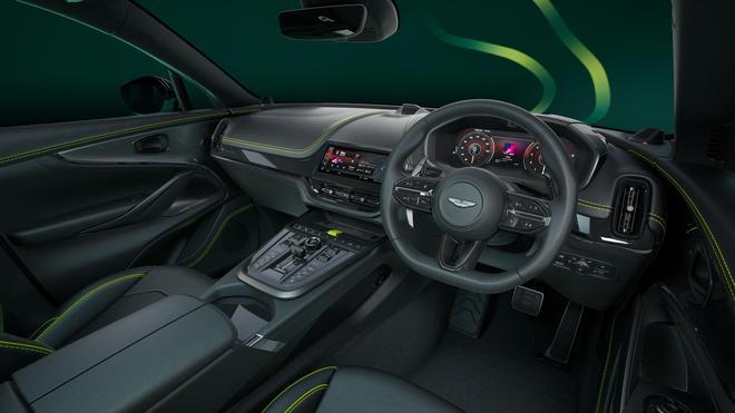 DBX707 AMR24: El SUV más potente de Aston Martin con espíritu de competición
