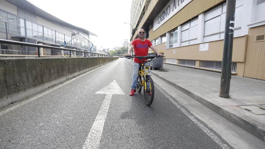 Multa de 500 euros por circular en sentido contrario en bici por una calle gallega