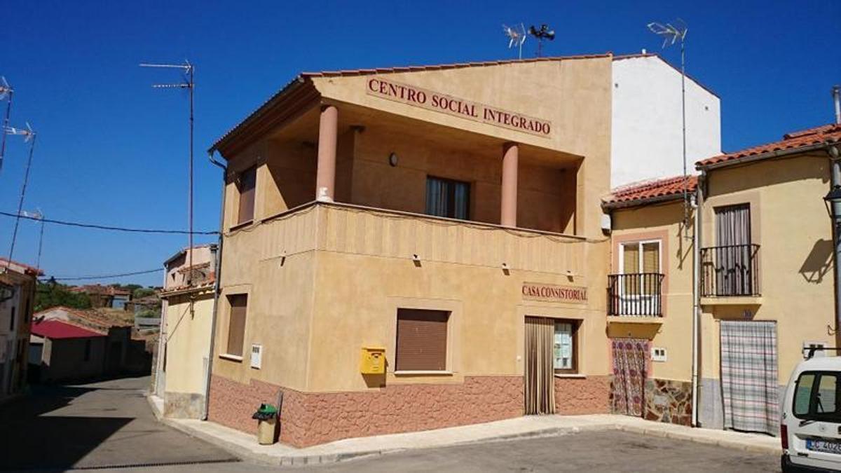 Casa Consistorial de Pescueza.