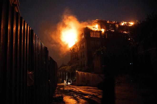 Mueren al menos 10 personas y una treintena resultan heridas en un ataque masivo ruso contra Kiev