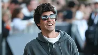 Javier Ambrossi (42 años), sobre sus estudios en el Opus Dei: "Como niño gay, te dan la bola negra. Se burlaban de mí. Los profesores decían que daba asco"
