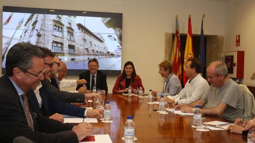 Los alcaldes confían en que el rescate de la sanidad de la comarca llegue esta legislatura