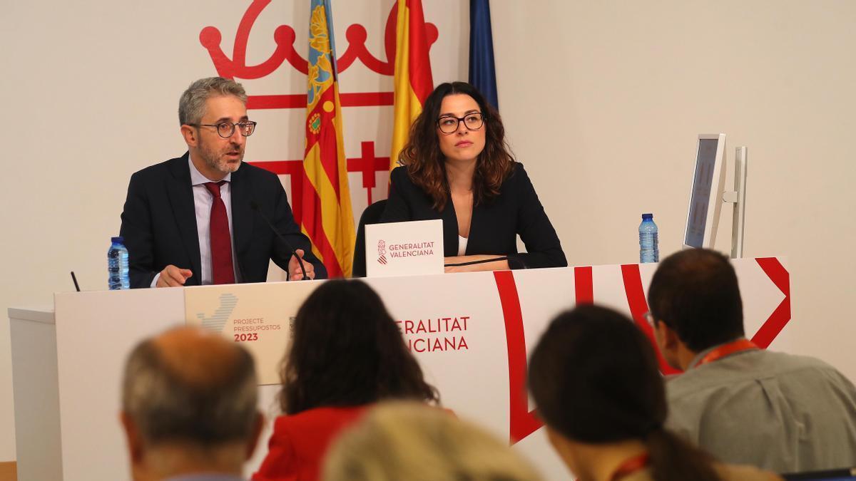 Arcadi España y Aitana Mas presentan los presupuestos para 2023.