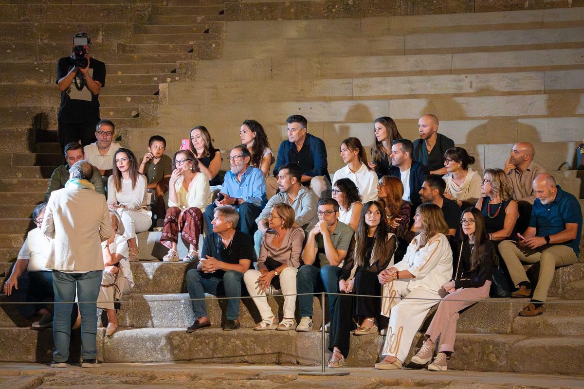 Exposición artística en el Teatro Romano, ayer por la noche.
