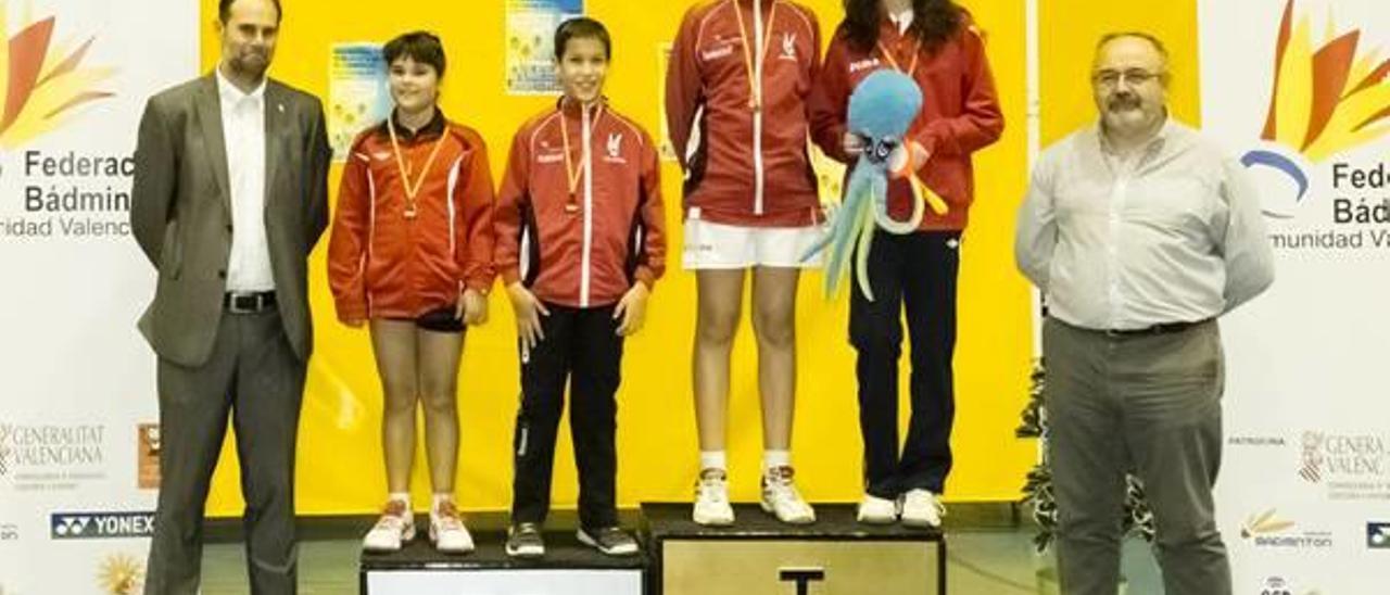 El Bádminton Xàtiva sube al podio en el torneo territorial sub-13, sub-17 y Absoluto