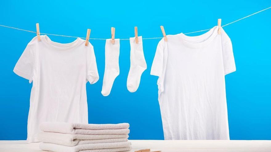El producto para el lavavajillas que desconocías y elimina todas las manchas de tu ropa blanca